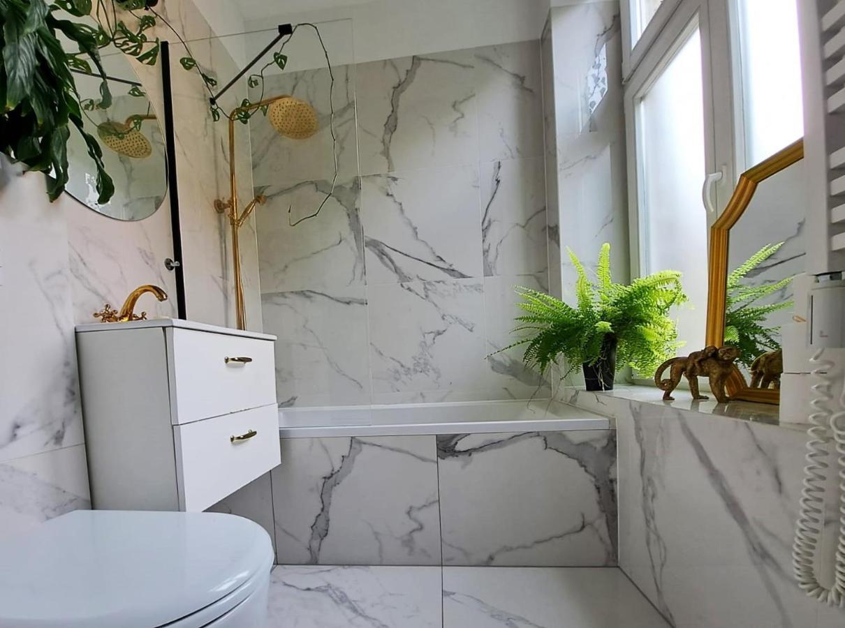 Bohema Apartement With Private Parking Торунь Екстер'єр фото